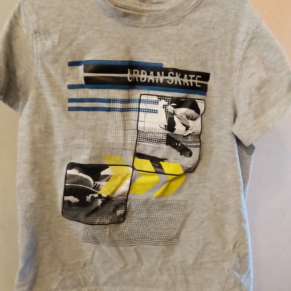 URBAN SKATE GRAY TEE